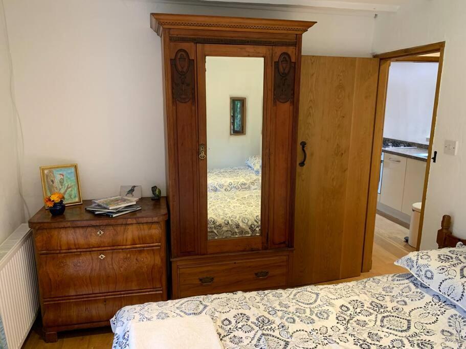 Chough Cottage Хелстън Екстериор снимка