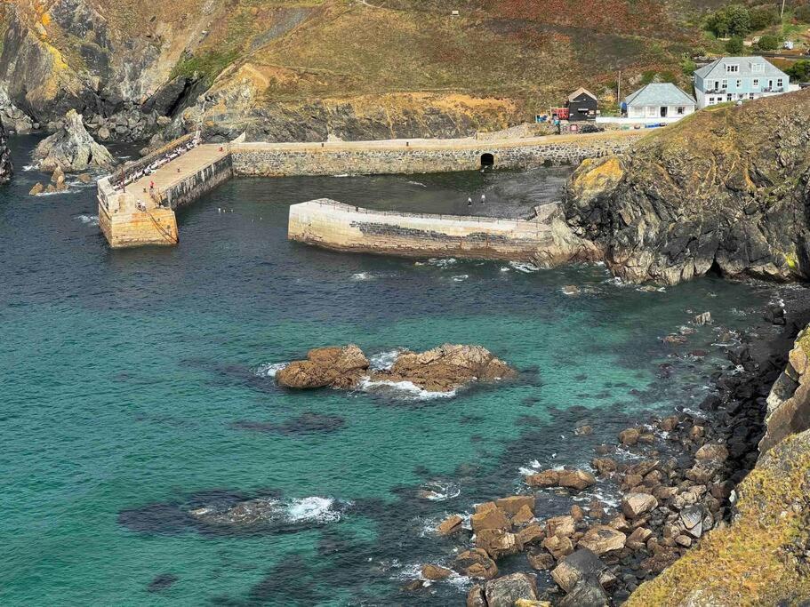 Chough Cottage Хелстън Екстериор снимка